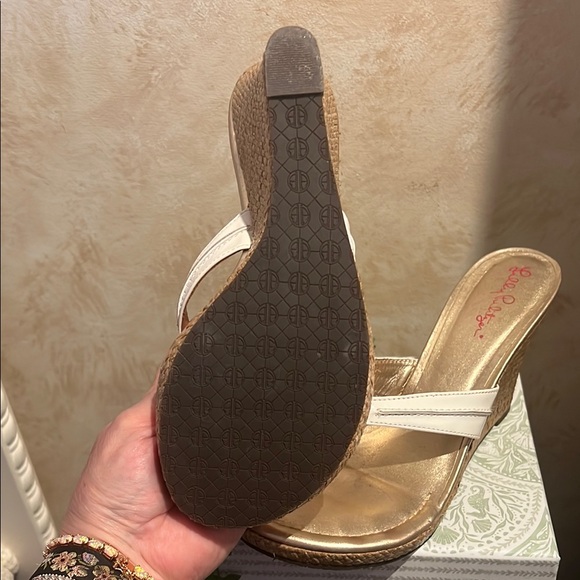 White and Gold Lilly Sandals size 9 - Picture 5 of 14